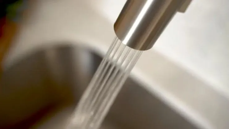 STREAMLINE PULL-DOWN RV KITCHE